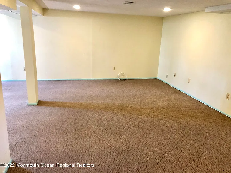 34 Hendrickson Pl #WINTER — Photo 10