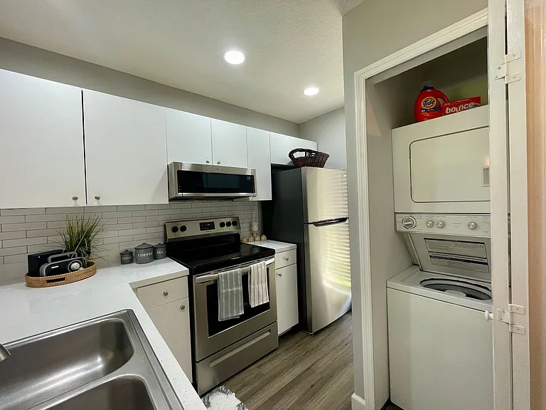 Village Park Townhomes | 2 & 3 Bedroom Apartments in Lady Lake, FL — Photo 44
