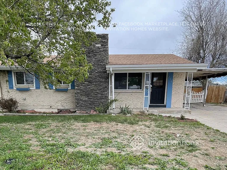 250 Aspen Dr — Photo 2