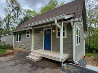 412 S Oconeechee Ave, Black Mountain, NC 28711