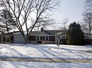 311 E Berkshire Ln, Mount Prospect, IL