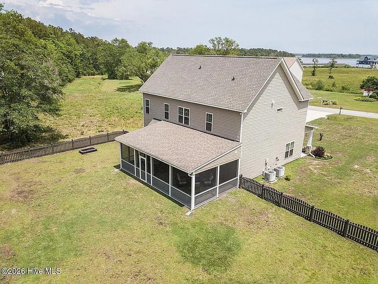 213 Willas Ct — Photo 68
