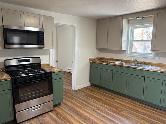 5th image of 834 Saint Mary St