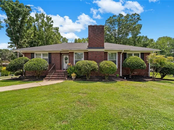 108 Hiawatha Dr, Belton, SC 29627