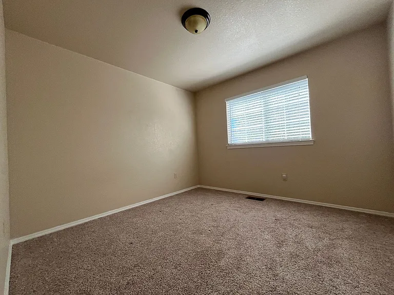 1905 Kinvarra Way — Photo 25