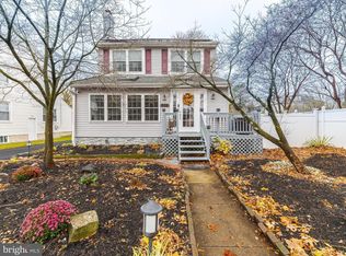 908 Amosland Rd, Prospect Park, PA 19076
