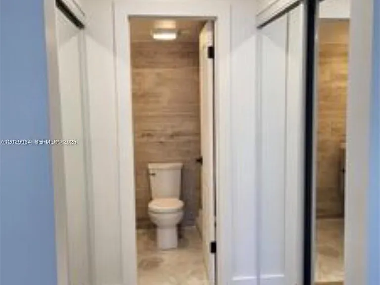 733 SE 1st Way #109 — Photo 9