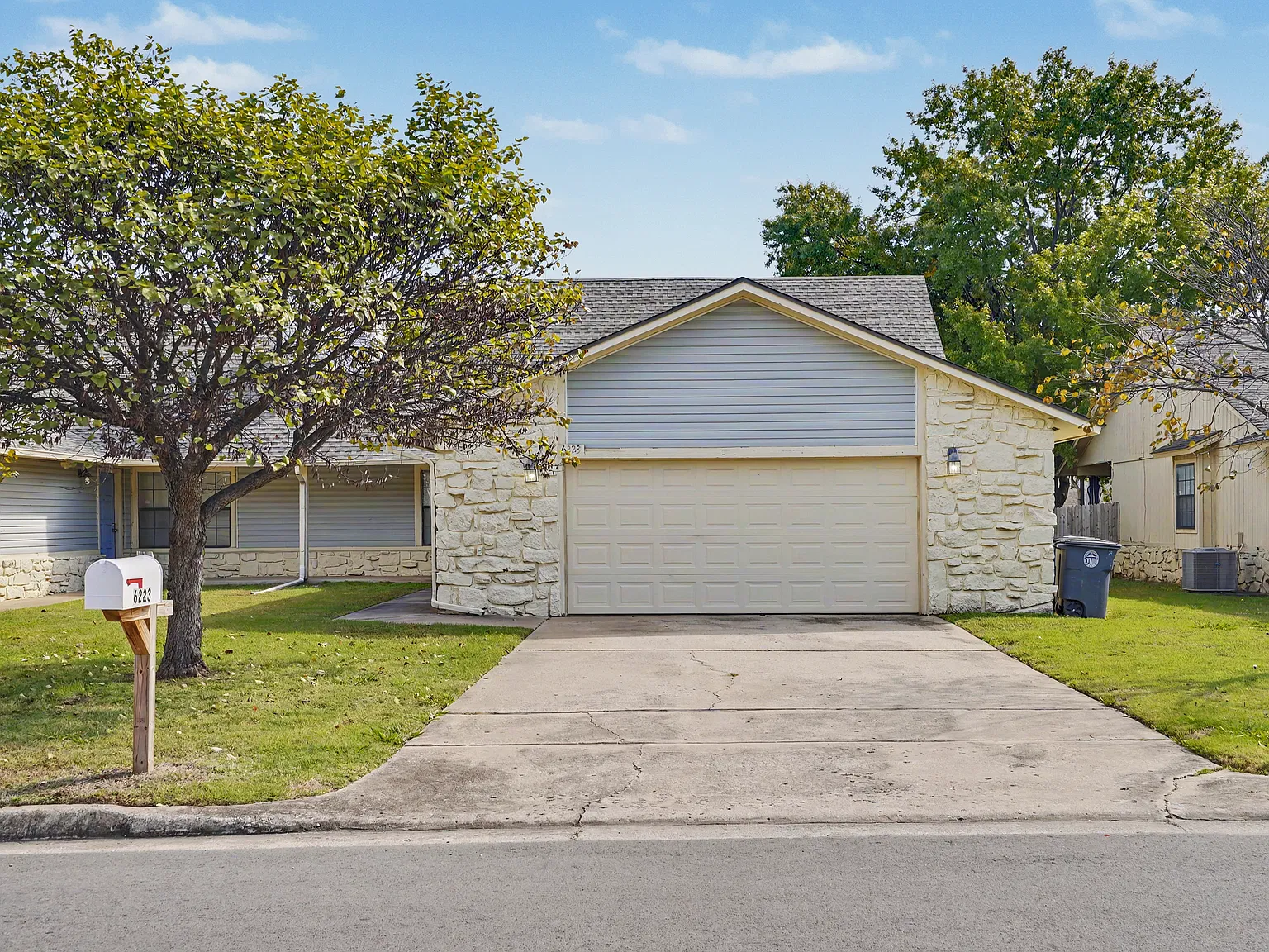 3 bed, 1760 sqft, $1,700 — Photo 1