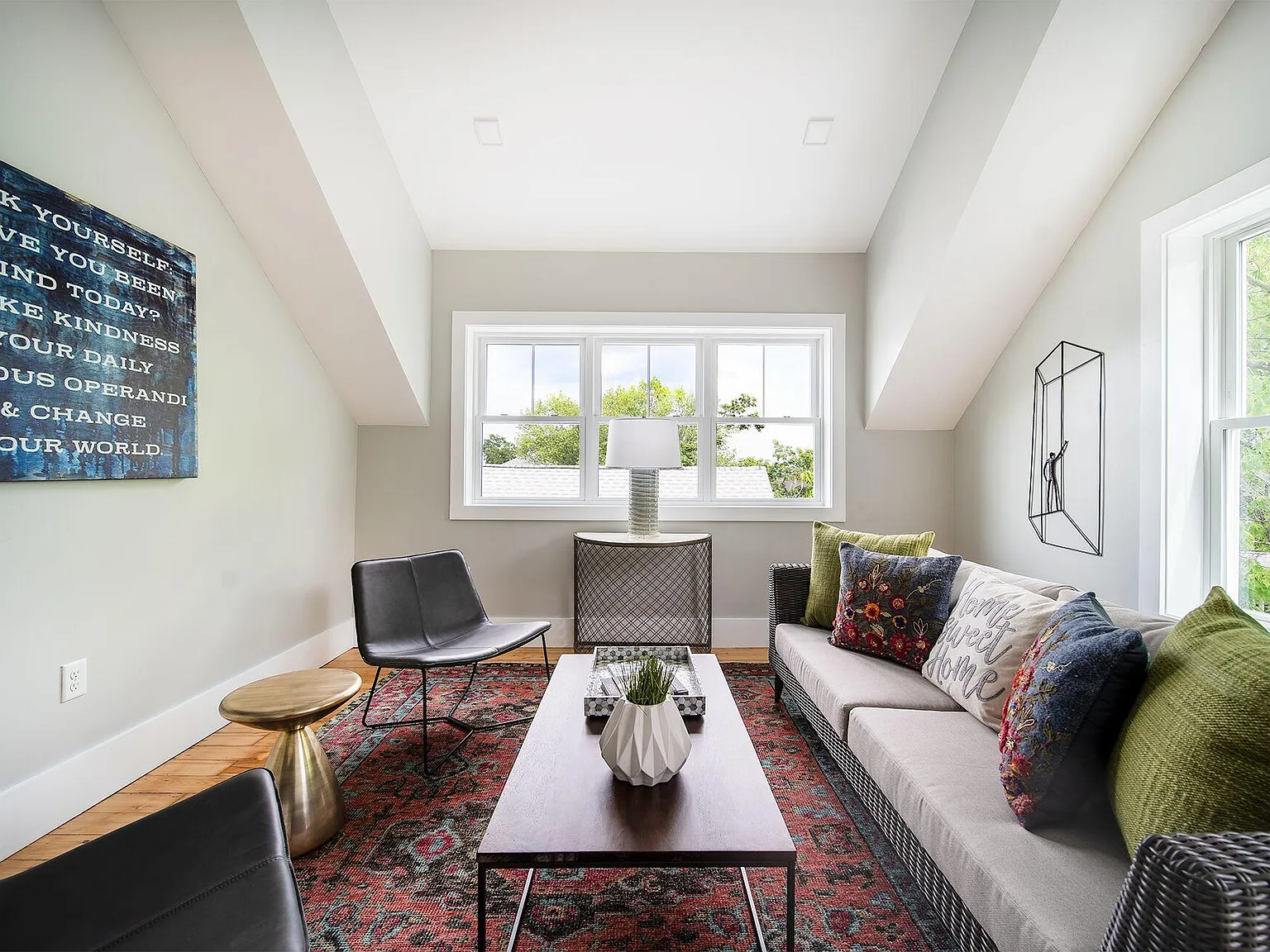 4 bed, $5,100 — Photo 4