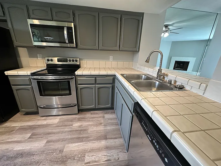 821 America Way — Photo 12