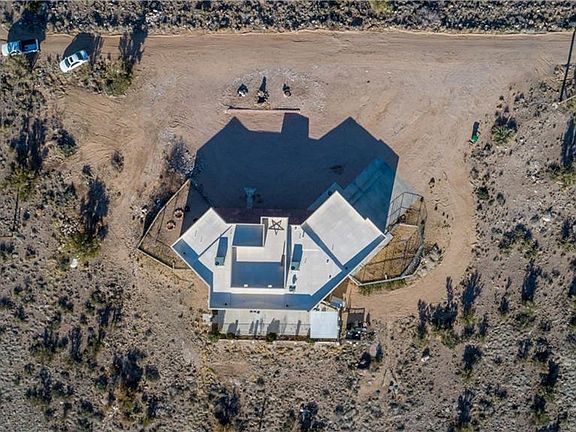 3rd image of 4024 E Buckskin Ln