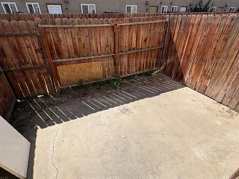 1405 Pacific St — Photo 13