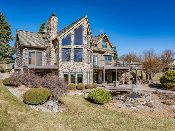 55 Lane 750 Snow Lk, Fremont, IN 46737