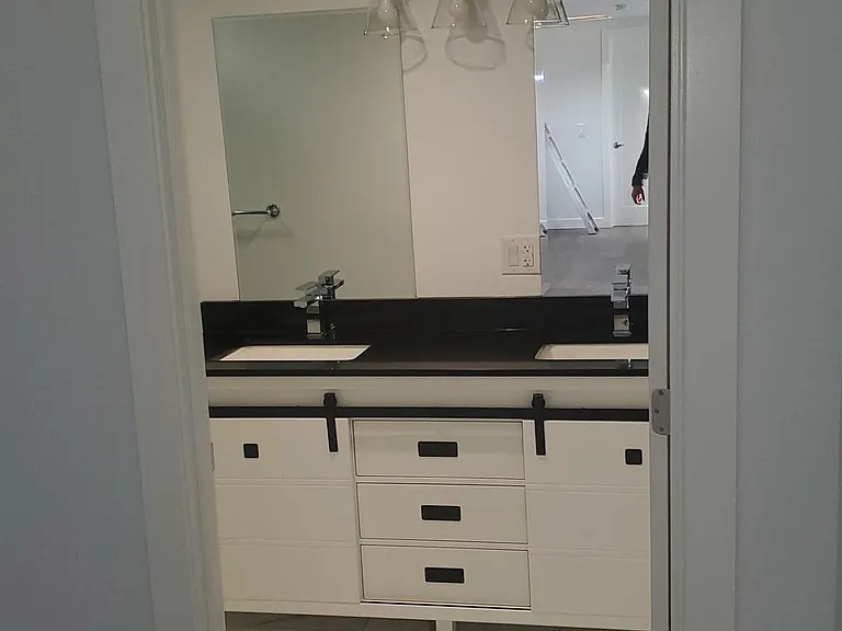 The view into the beautiful bathroom