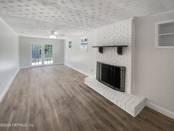 4th image of 287 HOLLIS Drive E