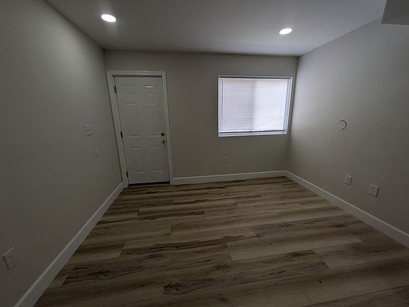 3rd image of 44 Warner St #B14