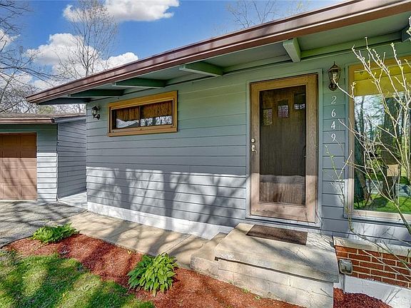 4th image of 2649 Longwood Dr