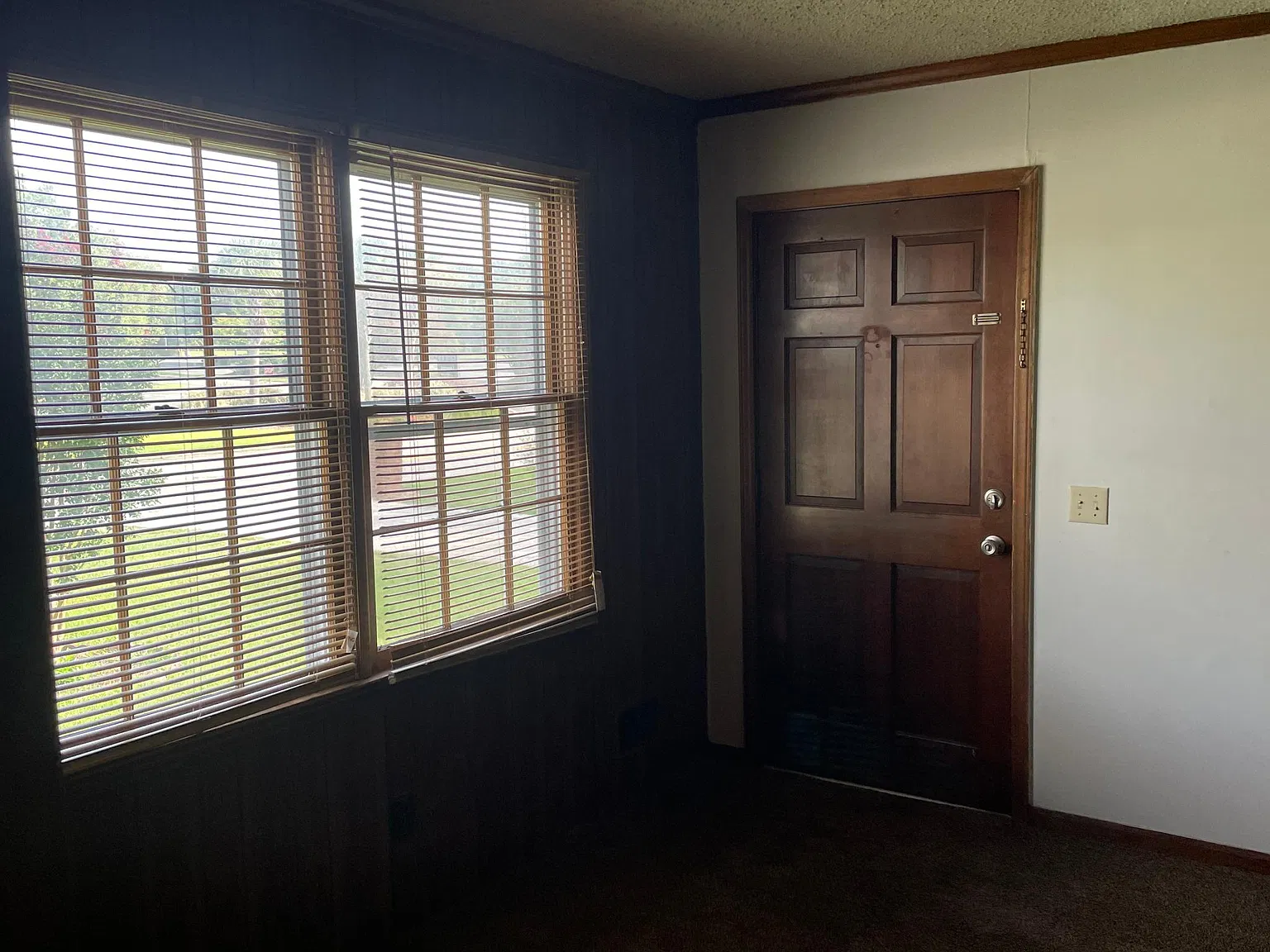 2506 Faraway Dr — Photo 3