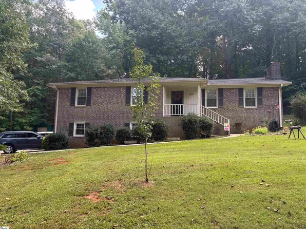 100 Laconia Dr, Travelers Rest, SC 29690