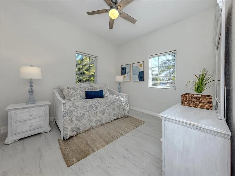 Buena Vista Dr — Photo 12