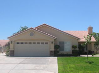 15635 Cheyenne St, Hesperia, CA 92345