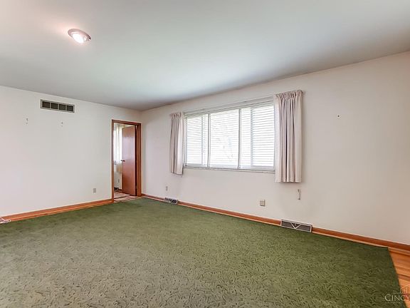 4th image of 797 Exmoor Dr