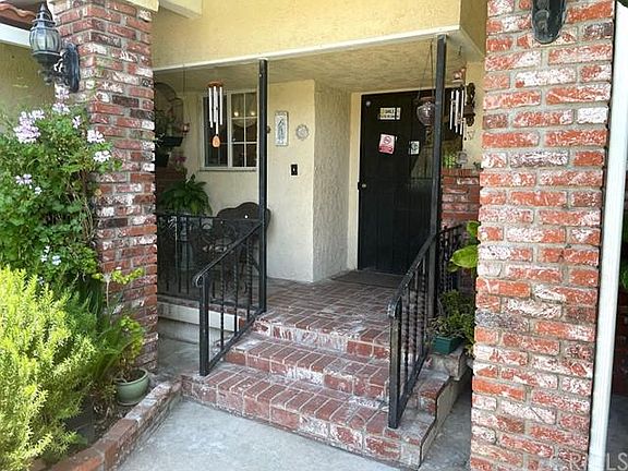 5th image of 1138 N Pasadena Ave