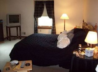 556 Harrogate Rd, Pittsburgh, PA 15241