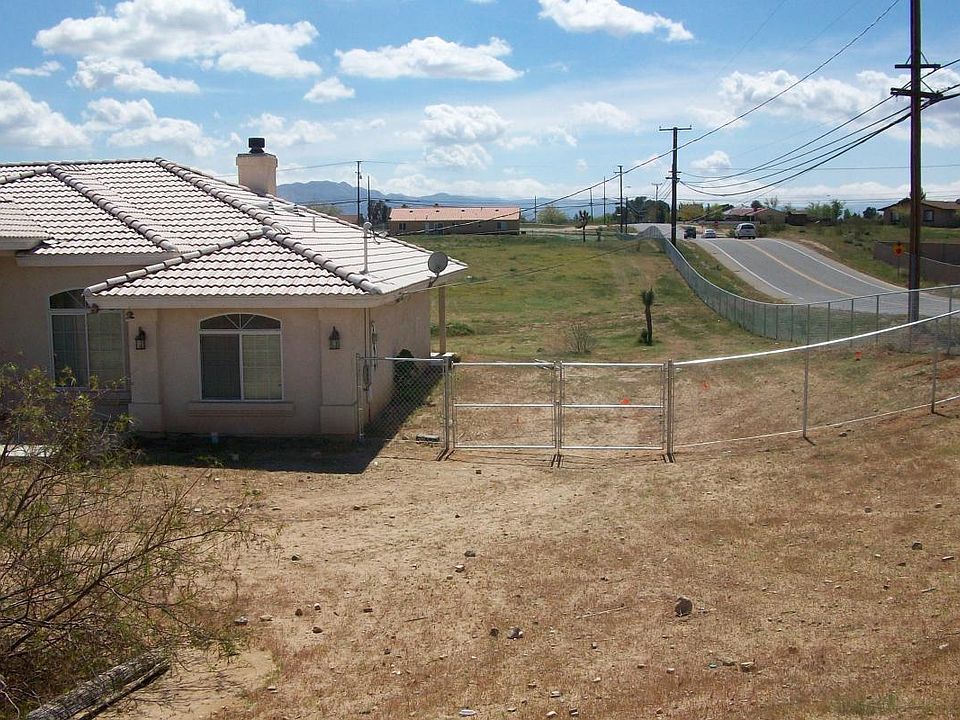 1st image of 18265 Wisteria St