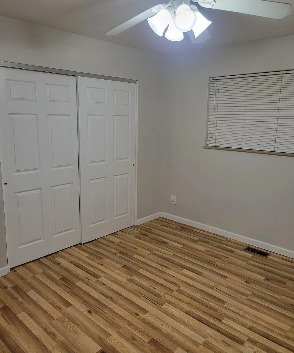 2 bed, 1000 sqft, $1,200 — Photo 3