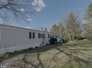 7 Oak Dr, Spring City, PA 19475