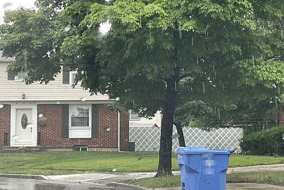 5th image of 402 Taft Pl