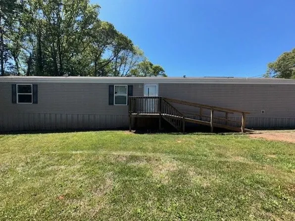 1117 Martin Luther King St, Camp Hill, AL 36850