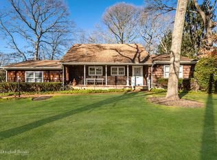 14 Millpond Rd, Sayville, NY 11782