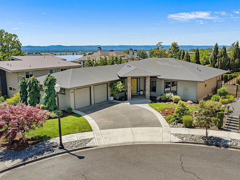 1508 SE Hawks View Ct — Photo 3