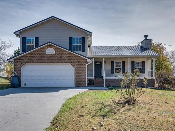 711 Water Oak Dr, Seymour, TN 37865