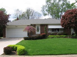 6369 Ashdale Rd, Mayfield Heights, OH 44124