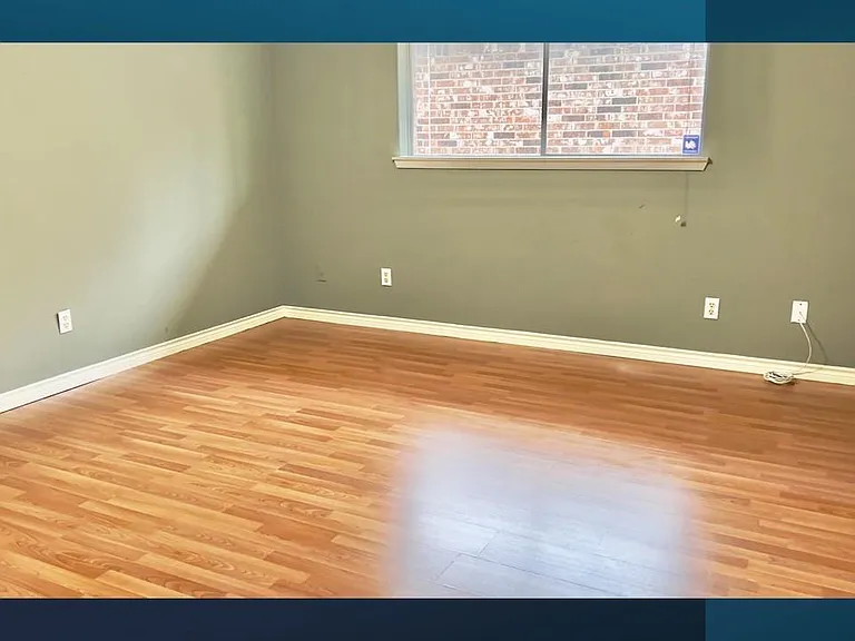 439 Woodrail Dr — Photo 11