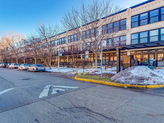 2nd image of 1151 W 14th Pl Unit 332