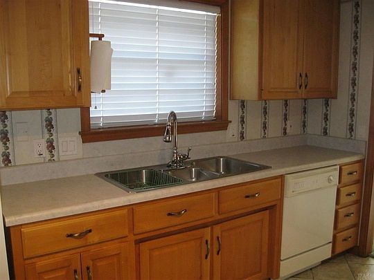 5th image of 8444 Millstream Dr