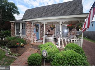 624 Station Rd, Roebling, NJ 08554