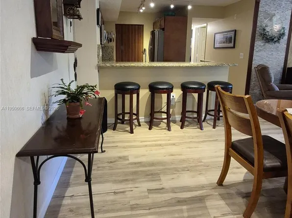 3854 Lyons Rd APT 102-5, Coconut Creek, FL 33073