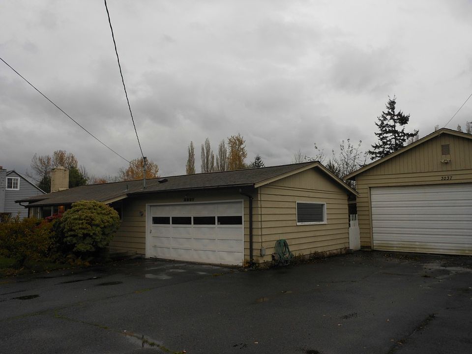 2nd image of 3237 Cherrywood Ave