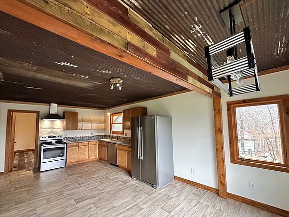 3rd image of 3664 Cardinal Dr