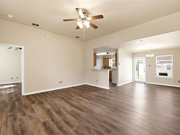5th image of 4525 Angela Dr