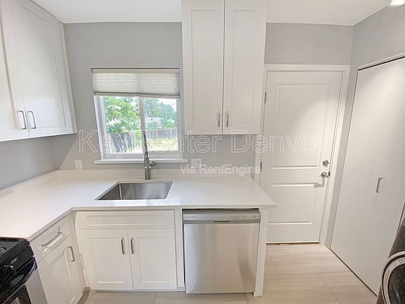 3rd image of 4960 Decatur St