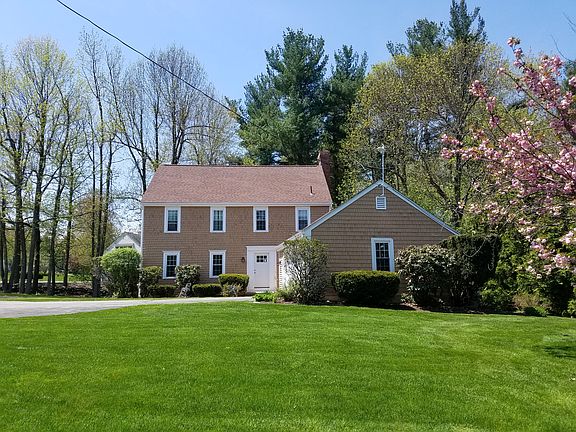 2nd image of 5 Fox Hill Dr