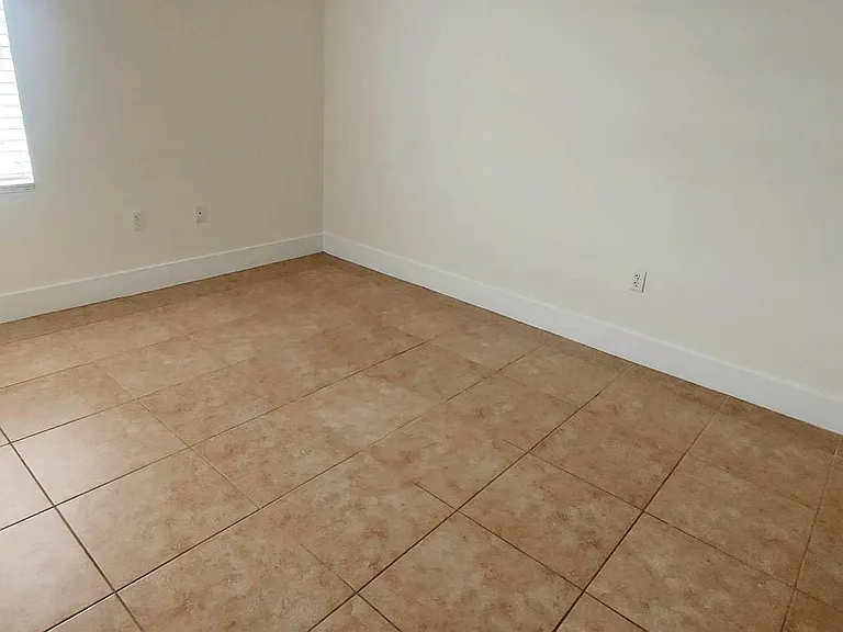 300 State St E #324 — Photo 18