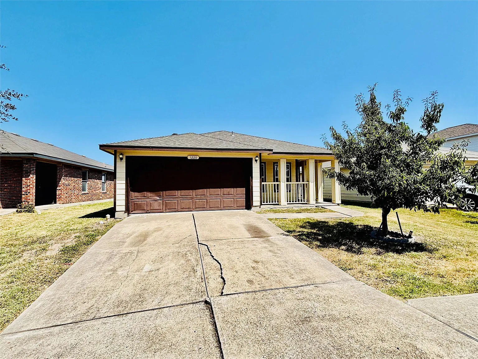 4 bed, 2.0 bath, 1586 sqft, $2,100 — Photo 1