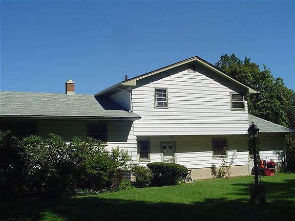 3rd image of 2469 Dahliadel Dr